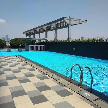 Apartment Cosmo Terrace Cakarta Dış mekan fotoğraf